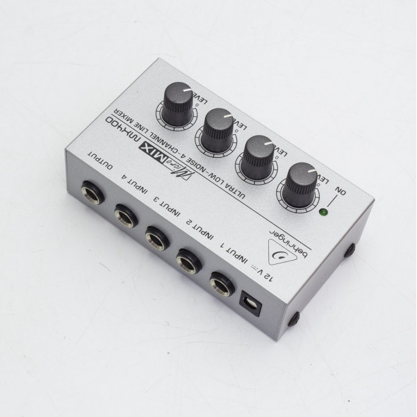 Behringer Micromix MX400 4-channel Line Mixer