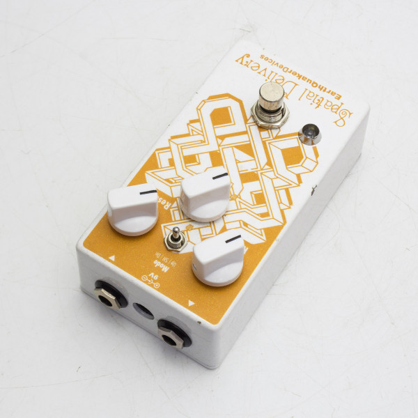 EarthQuaker Devices Spatial Delivery Envelope Filter with Sample & Hold