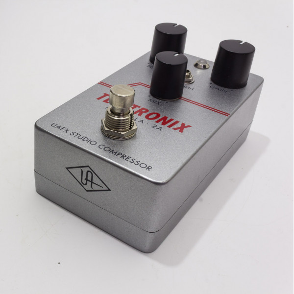Universal Audio UAFX Teletronix LA-2A Studio Compressor Universal Audio UAFX Teletronix LA-2A Studio Compressor