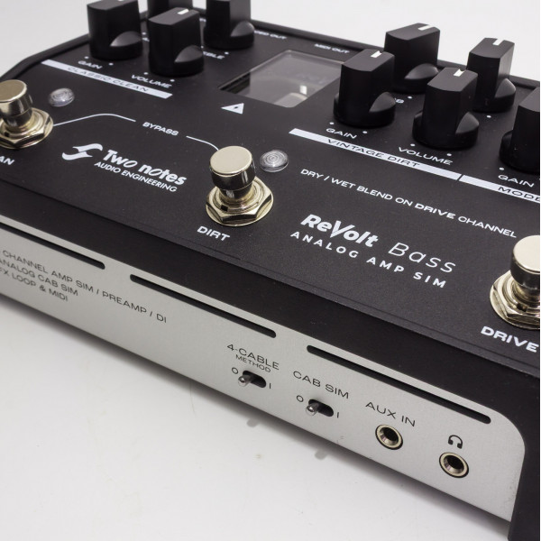 Two Notes ReVolt Bass Preamp Two Notes ReVolt Bass Preamp