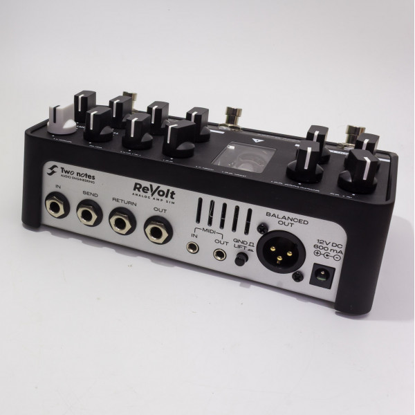 Two Notes ReVolt Bass Preamp Two Notes ReVolt Bass Preamp