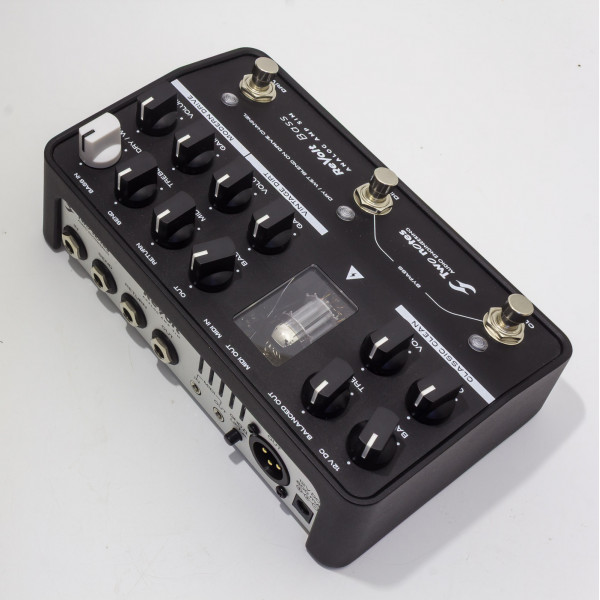Two Notes ReVolt Bass Preamp Two Notes ReVolt Bass Preamp