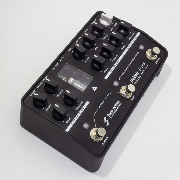 Two Notes ReVolt Bass Preamp Two Notes ReVolt Bass Preamp