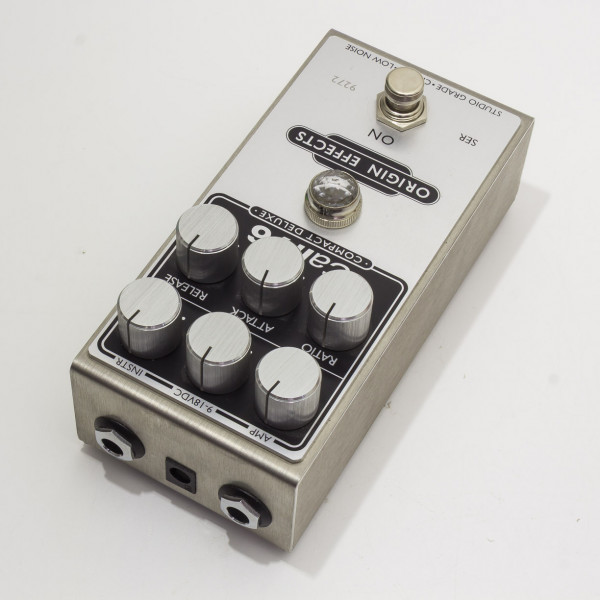 Origin Effects Cali76 Compact Deluxe Compressor Origin Effects Cali76 Compact Deluxe Compressor