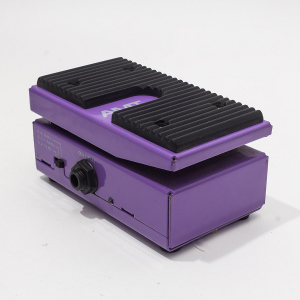 AMT WH-1 Wah Wah 