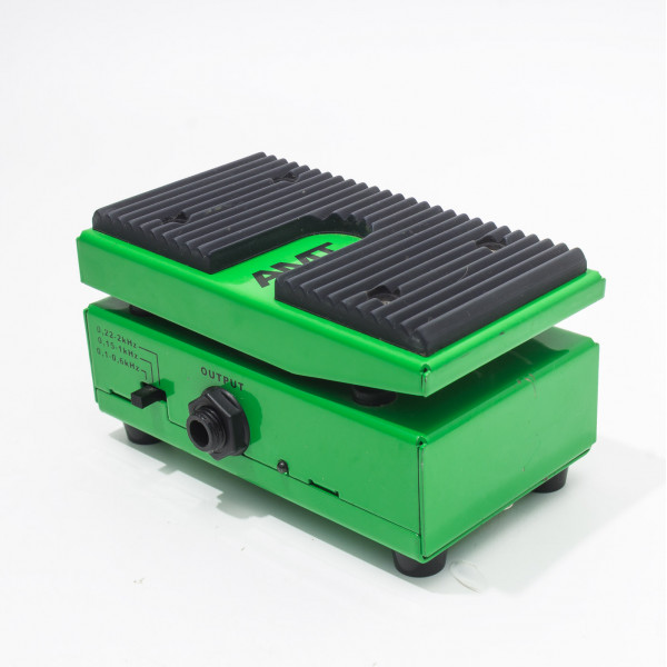 AMT WH-1B Bass Wah Wah AMT WH-1B Bass Wah Wah
