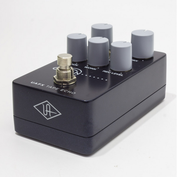 Universal Audio UAFX Orion Tape Echo Universal Audio UAFX Orion Tape Echo